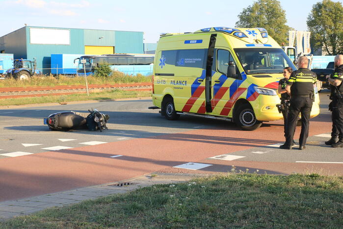 Scooterrijder gewond bij botsing met auto