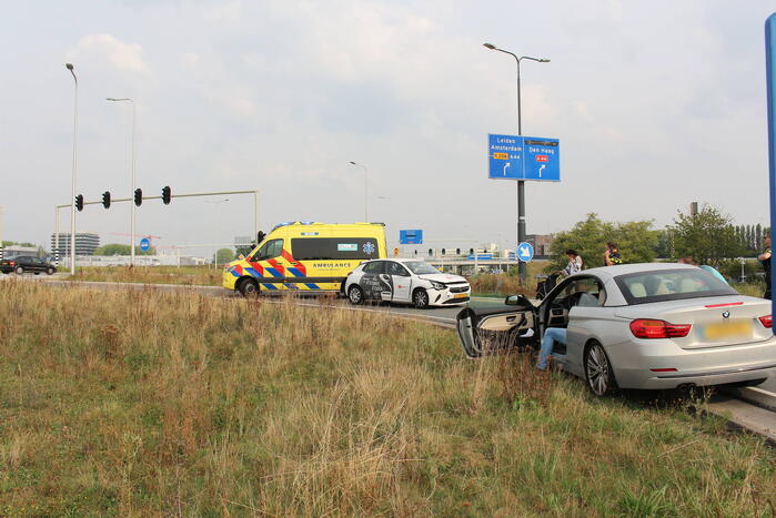 Schade bij ongeval tussen twee voertuigen