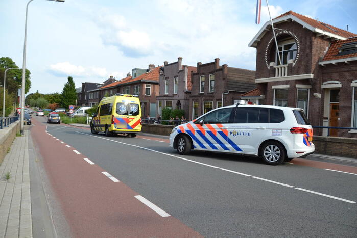 Scooterrijder in botsing met bestelbus