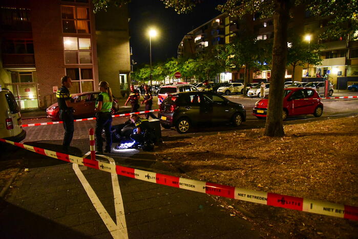 Persoon neergestoken na ruzie op straat