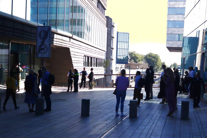 De nieuwe bibliotheek ontruim vanwege brand