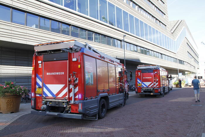 De nieuwe bibliotheek ontruim vanwege brand
