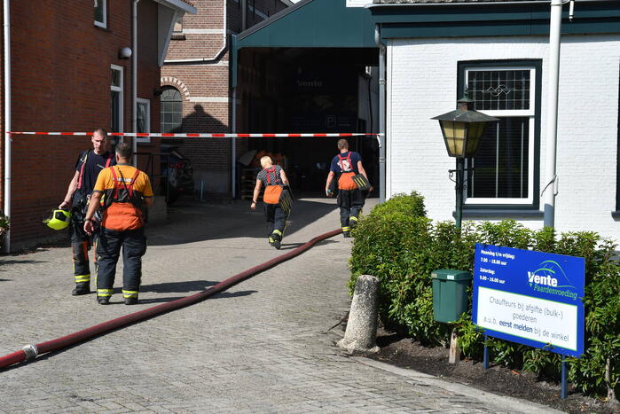 Grote brand bij Vente Paardenvoeding