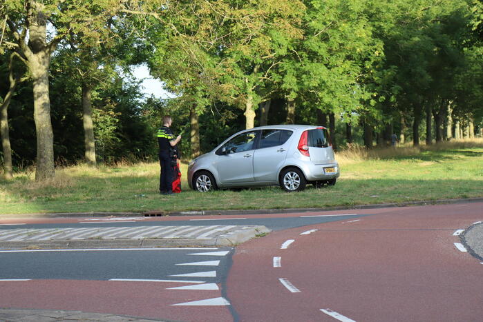 Fietser gewond bij botsing op rotonde