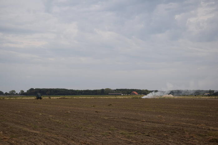 Brand door omploegen van weiland