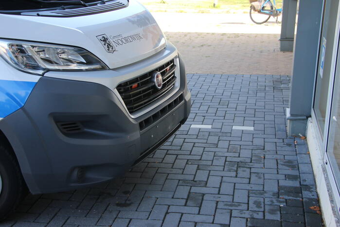 Scooterrijder aangereden door bestelbus