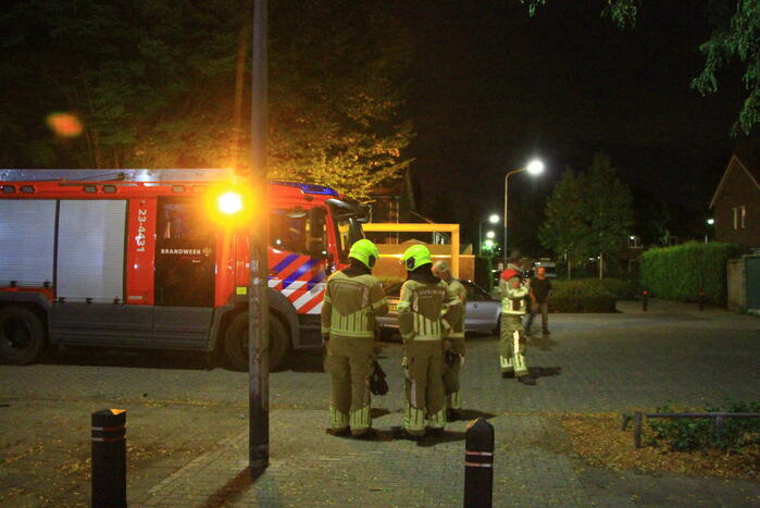 Brandweer doet onderzoek naar hinderlijke brandlucht
