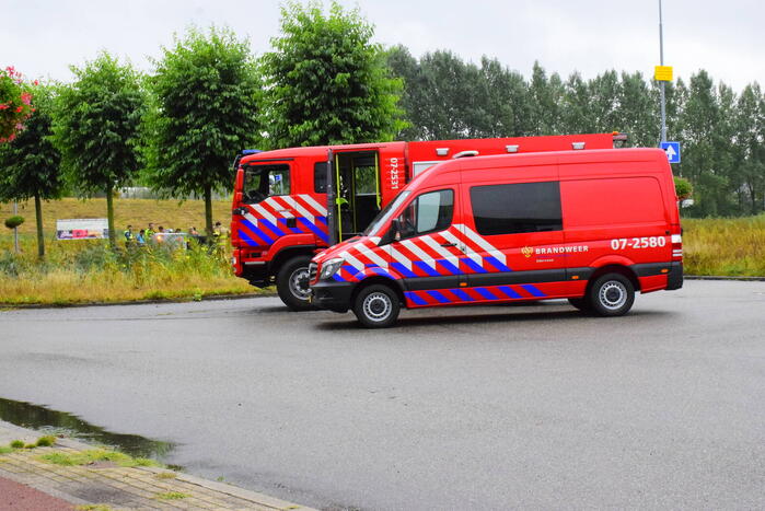 Onkruidverdelger kantelt tijdens werkzaamheden