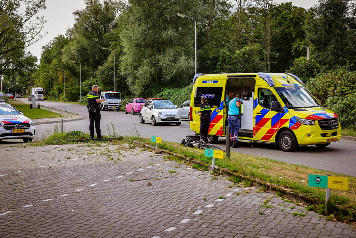 Vrouw op speed pedelec gewond bij botsing