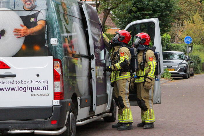 Bestuurder bestelbus raakt onwel door gaslucht