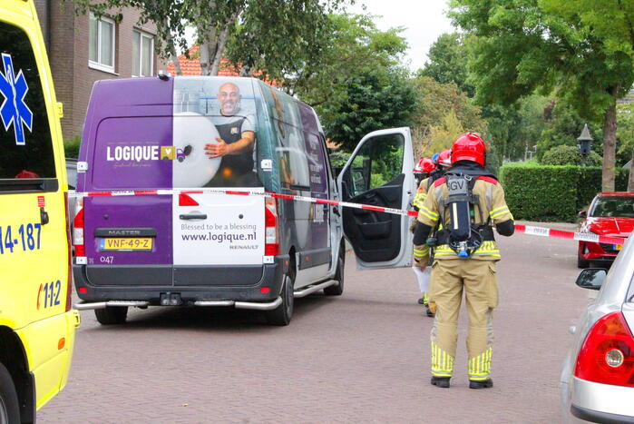 Bestuurder bestelbus raakt onwel door gaslucht