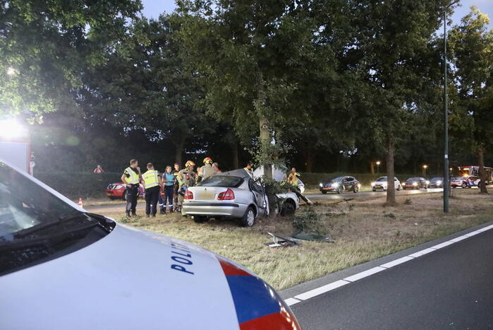 Persoon bekneld na ernstig ongeval