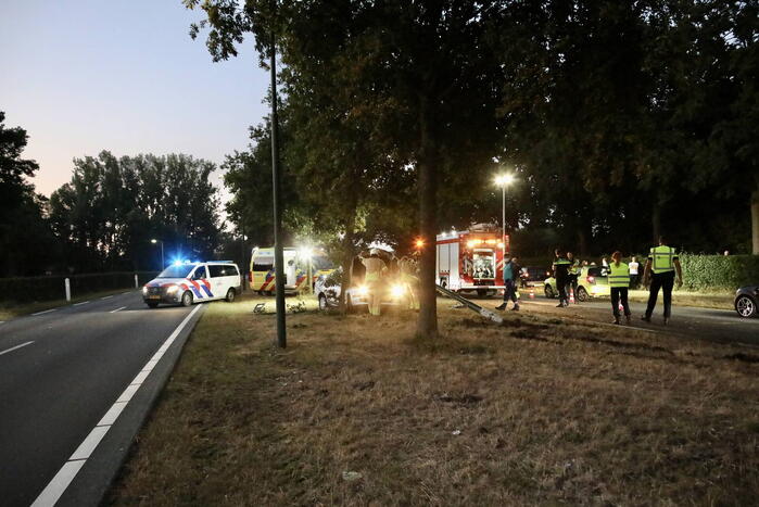 Persoon bekneld na ernstig ongeval