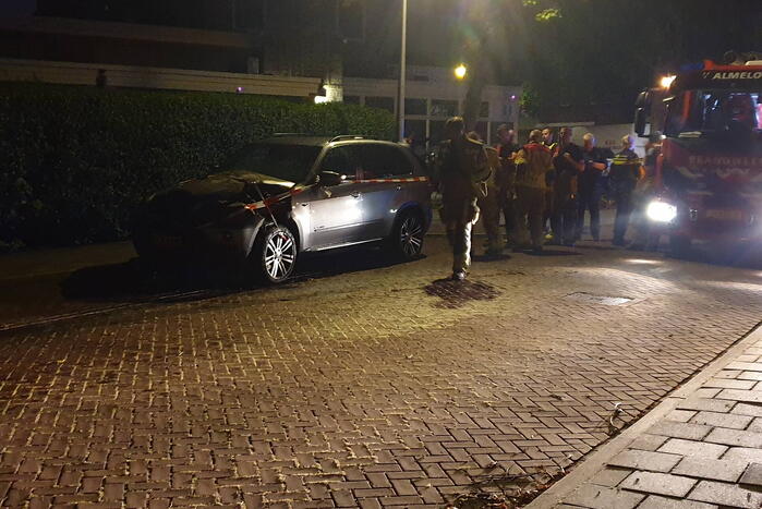 Brand in geparkeerde auto snel geblust
