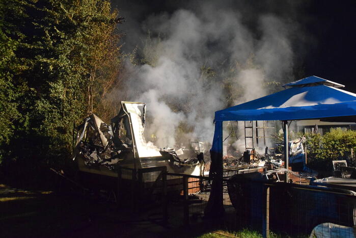Stacaravan volledig uitgebrand op camping