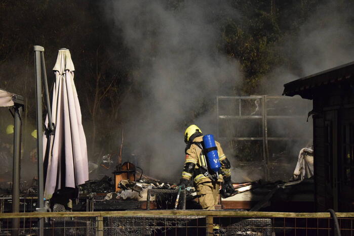 Stacaravan volledig uitgebrand op camping