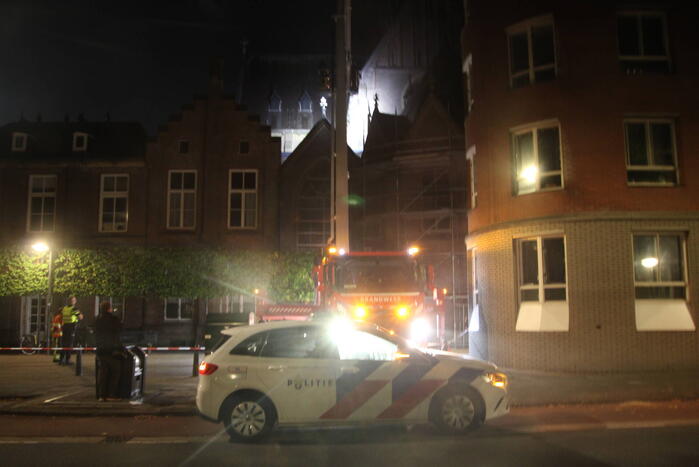 Overleden persoon aangetroffen op dak van kerk