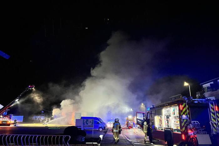 Meerdere trailers verwoest vanwege brand