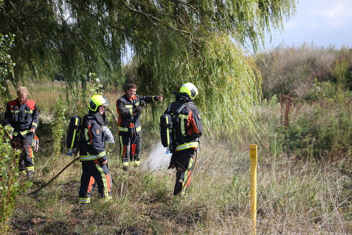 Bermbrand snel onder controle