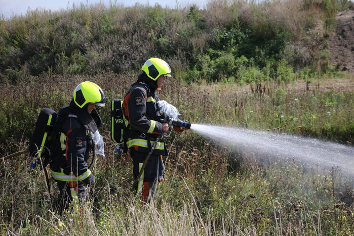 Bermbrand snel onder controle