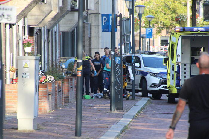 Twee zwaargewonden aangetroffen, één persoon raakt te water