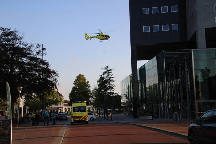 Twee zwaargewonden aangetroffen, één persoon raakt te water