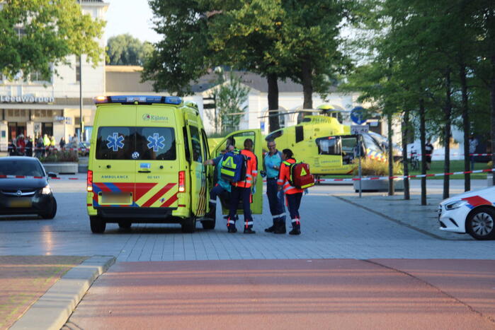 Twee zwaargewonden aangetroffen, één persoon raakt te water