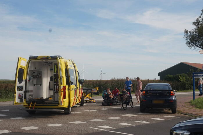Fietser gewond bij botsing met auto
