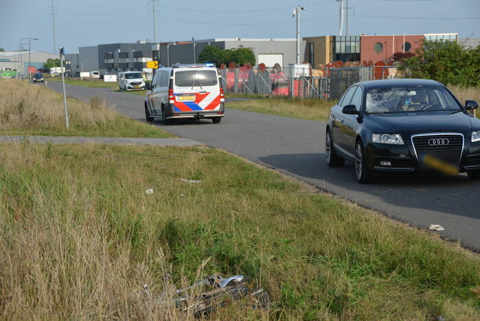 Fietser ernstig gewond bij botsing met auto