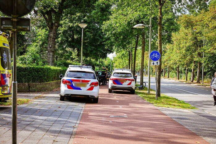 Bestuurder van auto geladen met lachgas ziet fietser over het hoofd