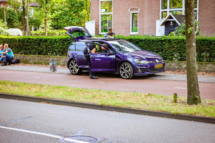 Bestuurder van auto geladen met lachgas ziet fietser over het hoofd