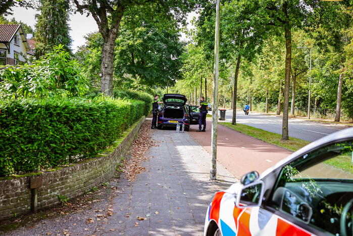 Bestuurder van auto geladen met lachgas ziet fietser over het hoofd