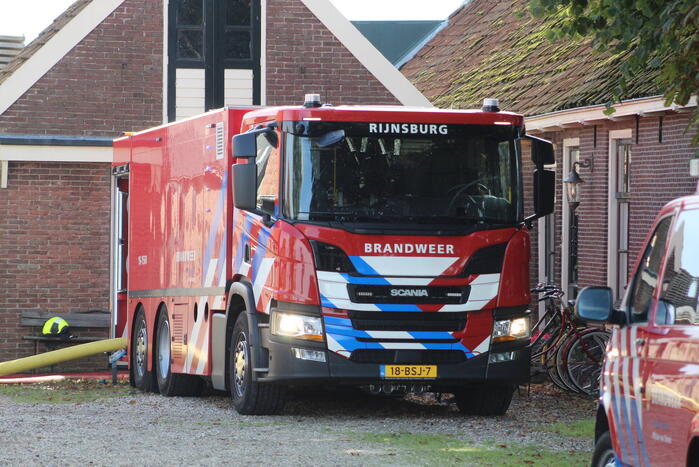 Flinke brand in schuur en hooibalen