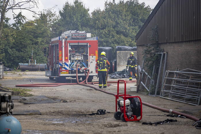 Flinke brand in schuur en hooibalen