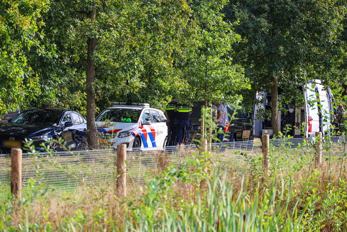 Explosieven Opruimingsdienst doet onderzoek op perceel langs snelweg