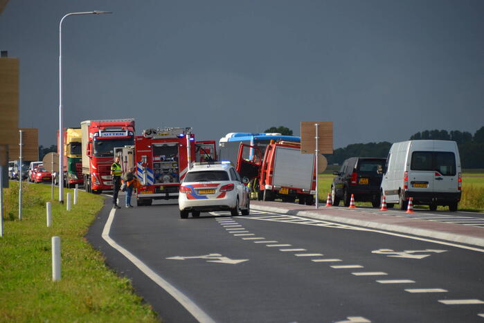 Brand is bestelbus zorg voor flinke file