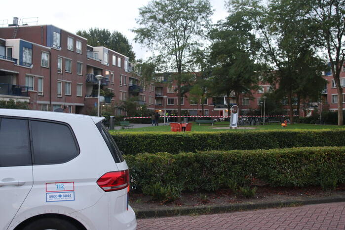 Schoten gelost op raam van woning