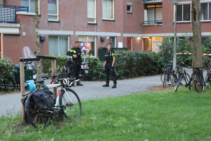Schoten gelost op raam van woning