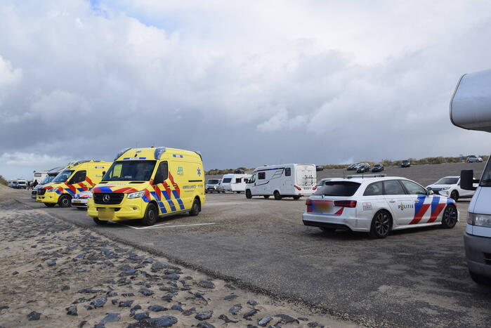 Kitesurfer zwaargewond bij kiteongeval op Brouwersdam