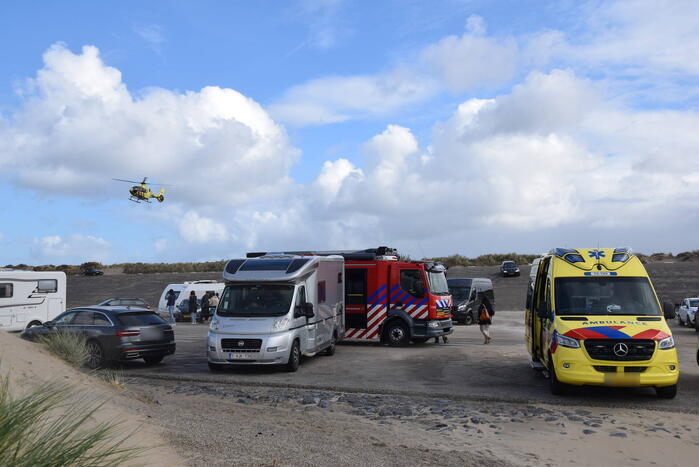 Kitesurfer zwaargewond bij kiteongeval op Brouwersdam