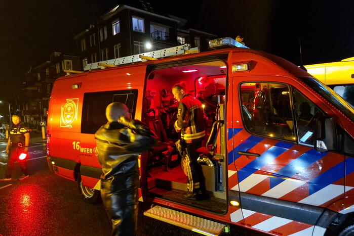 Twee inzittenden voertuig gered uit water