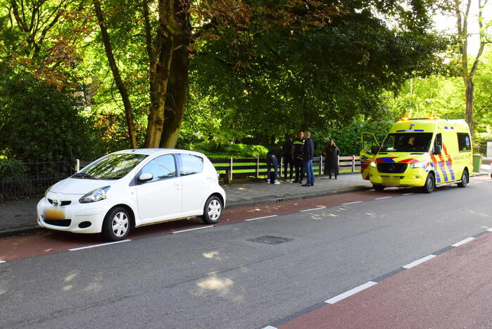 Scooterrijder en automobilist komen in botsing