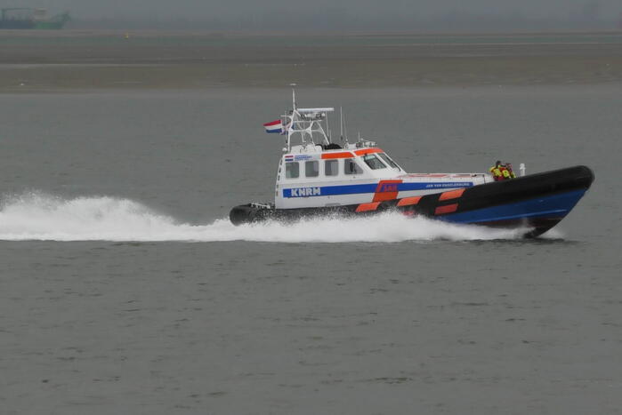 Brand na mogelijk explosie op schip Westerschelde