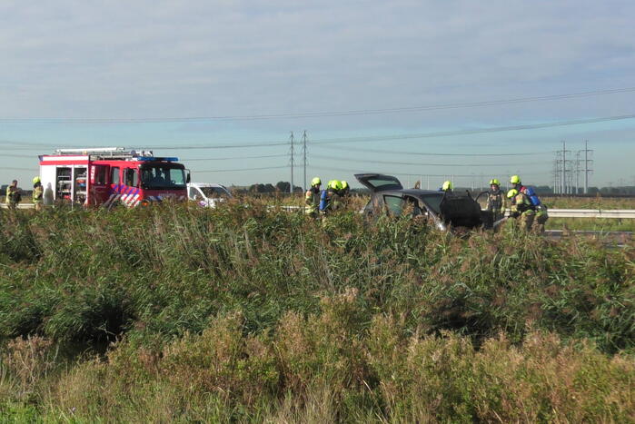 Auto total-loss vanwege brand in motorcompartiment