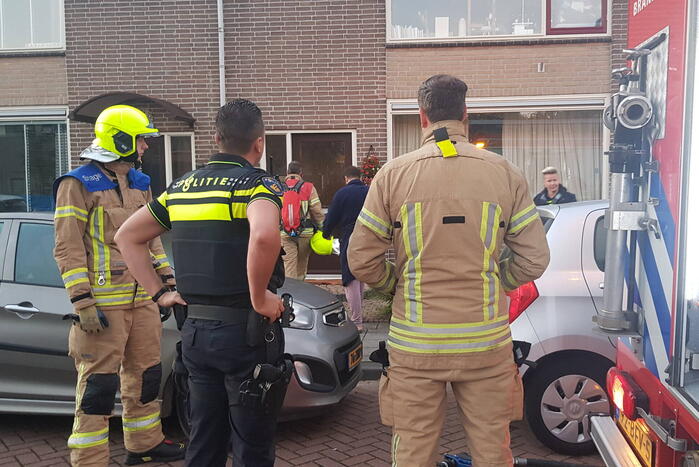 Bewoner ademt rook in bij keukenbrand
