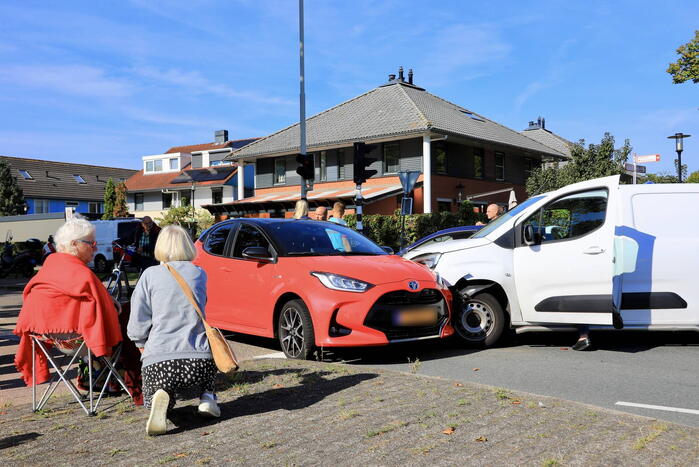 Drie voertuigen betrokken bij botsing