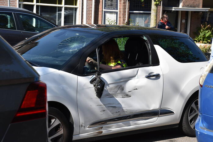 Inparkerende automobilist zorgt voor ongeval