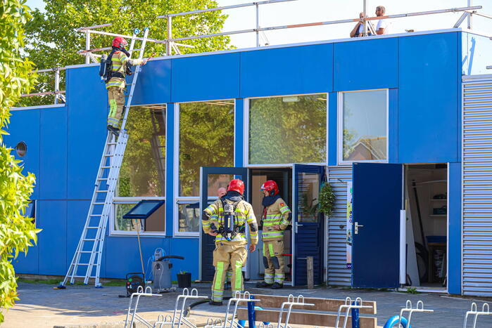 Brand op dak van Basisschool de Dukdalf