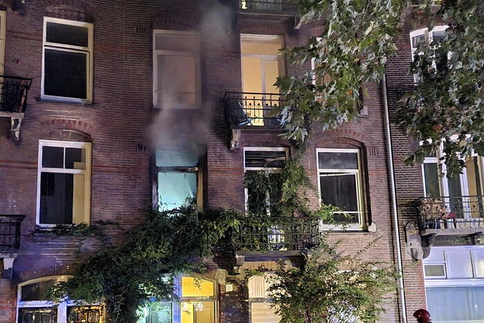 Woningen ontruimd na flinke brand