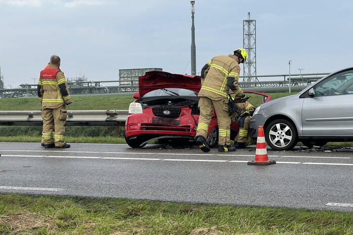 Slachtoffer bekneld bij verkeersongeval